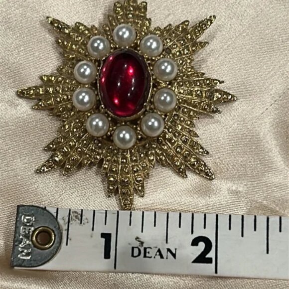 Vintage Ruby & Pearl Starburst Brooch – Quiet Luxury Holiday Statement Pin - Picture 7 of 10